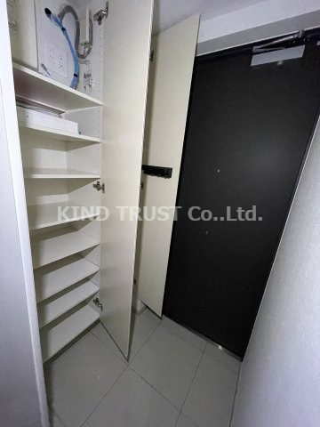 ロジュマンタワー梅田の玄関