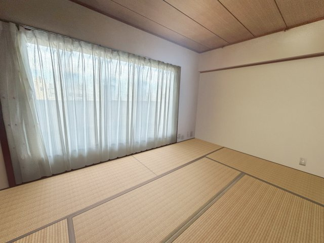 サニーハイツ御影の和室|心が落ち着く和の空間です。
