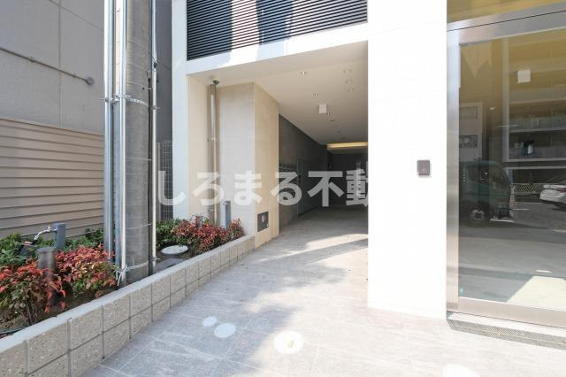 コンフォリア・リヴ南森町Ⅱのエントランス