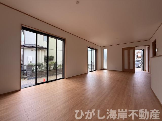 茅ヶ崎市香川5丁目　新築戸建　の居間・リビング|19.7帖　LDK