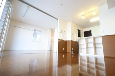 【居間・リビング】 | Ｄａｎｄｅｌｉｏｎ　Ｃ | ※参考（同建物の他の部屋の写真です）
