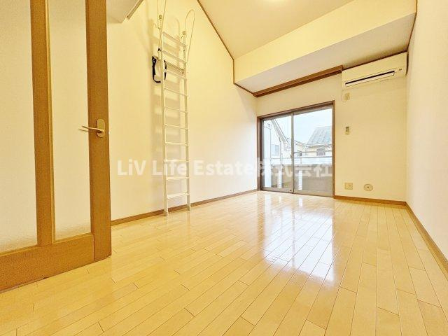 フローレンス一橋　２号館の居間・リビング