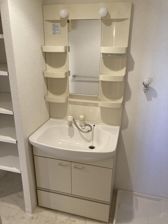 エクセレント東町の洗面所|広い洗面スペースです★