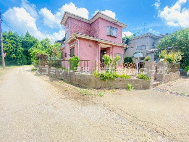 八街市砂　中古戸建の前面道路含む現地写真