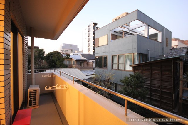 【バルコニー】