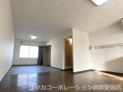 【居間・リビング】 | ◎収益物件◎アートライフ西庶路