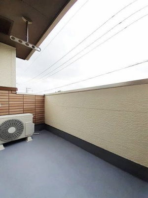 【バルコニー】 | グローリー戸島Ⅰ | 暖かな日差しのふりそそぐバルコニー