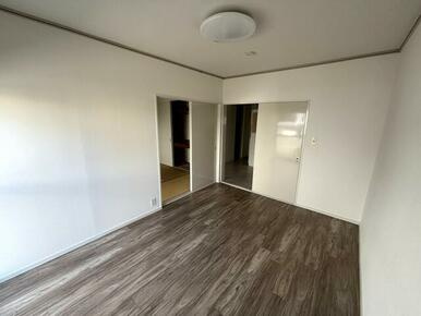 エステートピア園田の居間・リビング