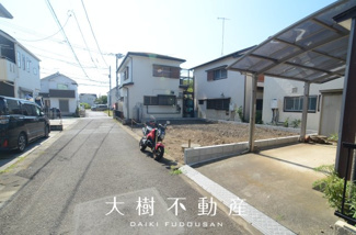 【前面道路含む現地写真】