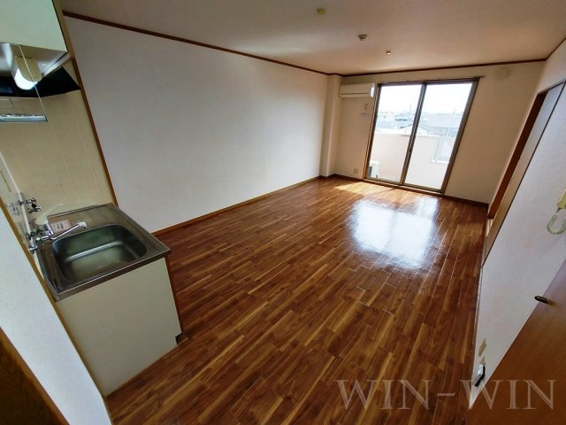 メゾンソレイユの居間・リビング