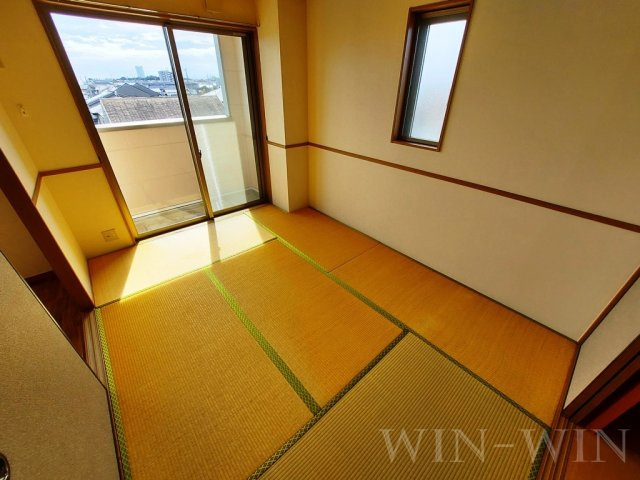 メゾンソレイユの和室