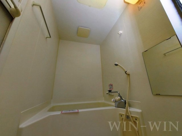 メゾンソレイユの浴室