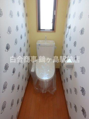 坂戸市にっさい花みず木中古戸建のトイレ