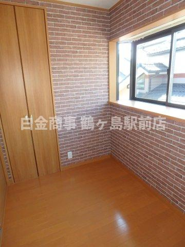 坂戸市にっさい花みず木中古戸建の洋室