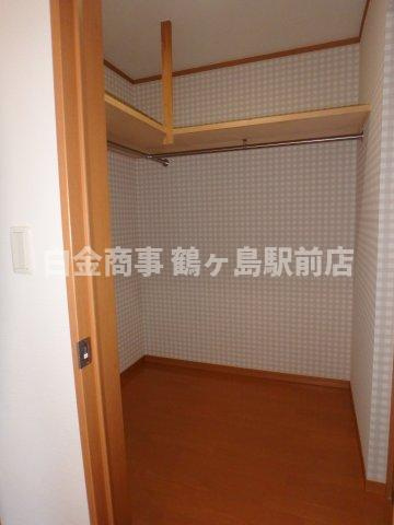 坂戸市にっさい花みず木中古戸建の収納