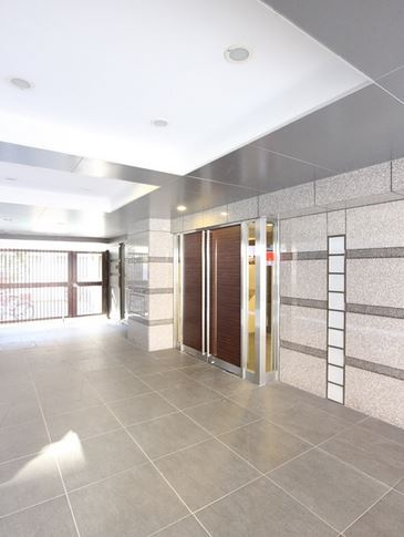 コンシェリアＲ四谷のエントランス|コンシェリアＲ四谷