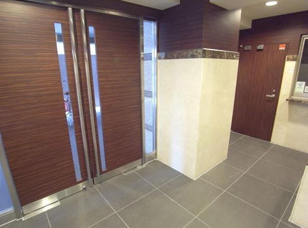 コンシェリアＲ四谷のエントランス|コンシェリアＲ四谷