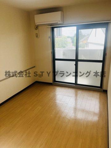 仲介手数料0円！ジョイフル本郷の居間・リビング