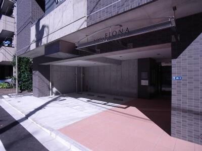 リブリ・Ｆｉｏｎａの駐車場| 