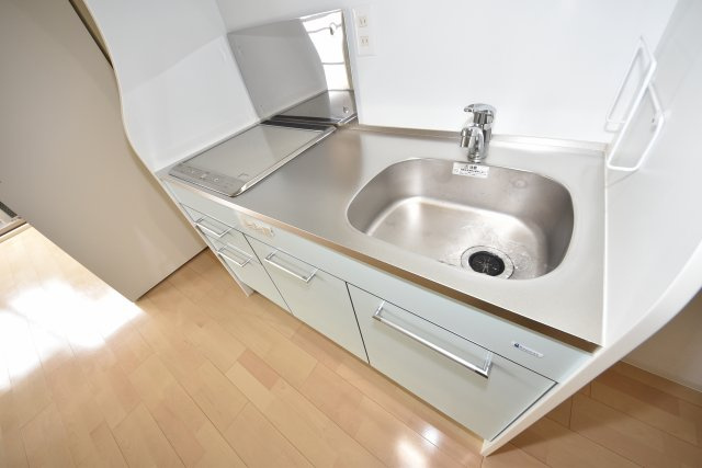 セレニテ本町ルフレのキッチン