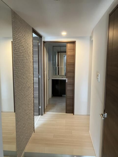 リストレジデンス浅草国際通りの玄関