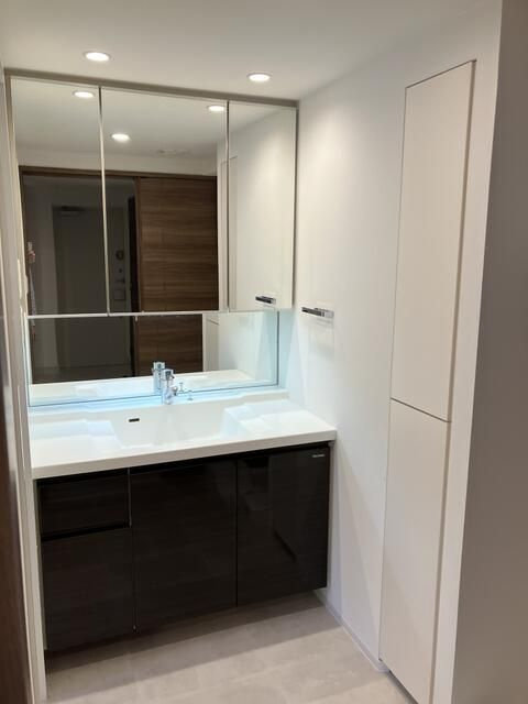 リストレジデンス浅草国際通りの洗面所