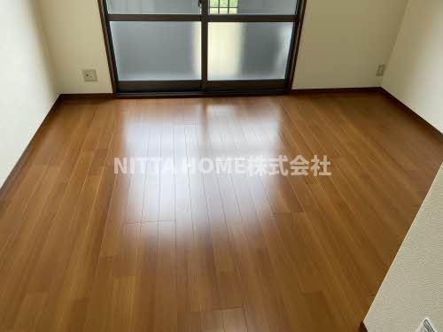 グランシードの居間・リビング|６．５帖の洋室です＊