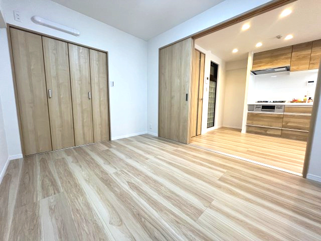 ライオンズマンション西所沢の洋室|落ち着いた色調の洋室です