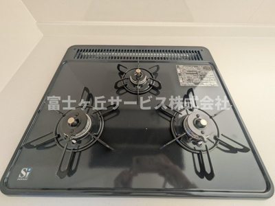 【その他】 | 磐田市高木 2期 新築一戸建て | 3口コンロがあります