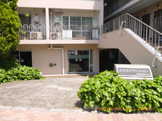 【エントランス】 | 清廉とされたエントランスになっています。