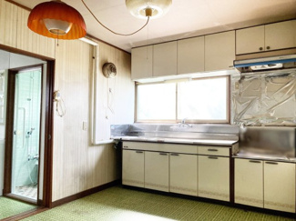 【キッチン】 | 西区福井2丁目　戸建 | 1階キッチンは広々スペースで使いやすい間取り♪