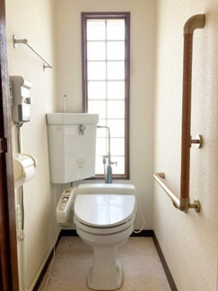 【トイレ】 | 西区福井2丁目　戸建 | 1階トイレ♪