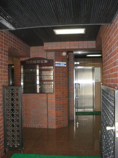 大手町宝栄ビルのエントランス| 