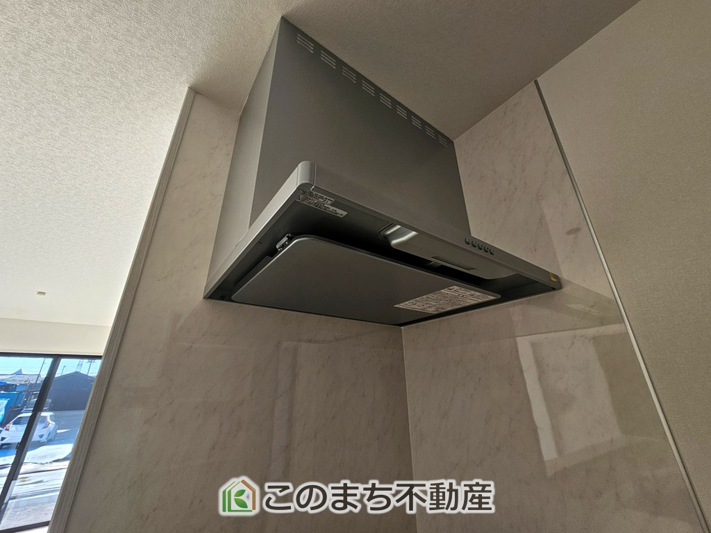 いろどりアイタウン栃木市平柳町3丁目22-P2のキッチン|お料理の匂いもスッキリ♪シンプルデザインで掃除も簡単‼