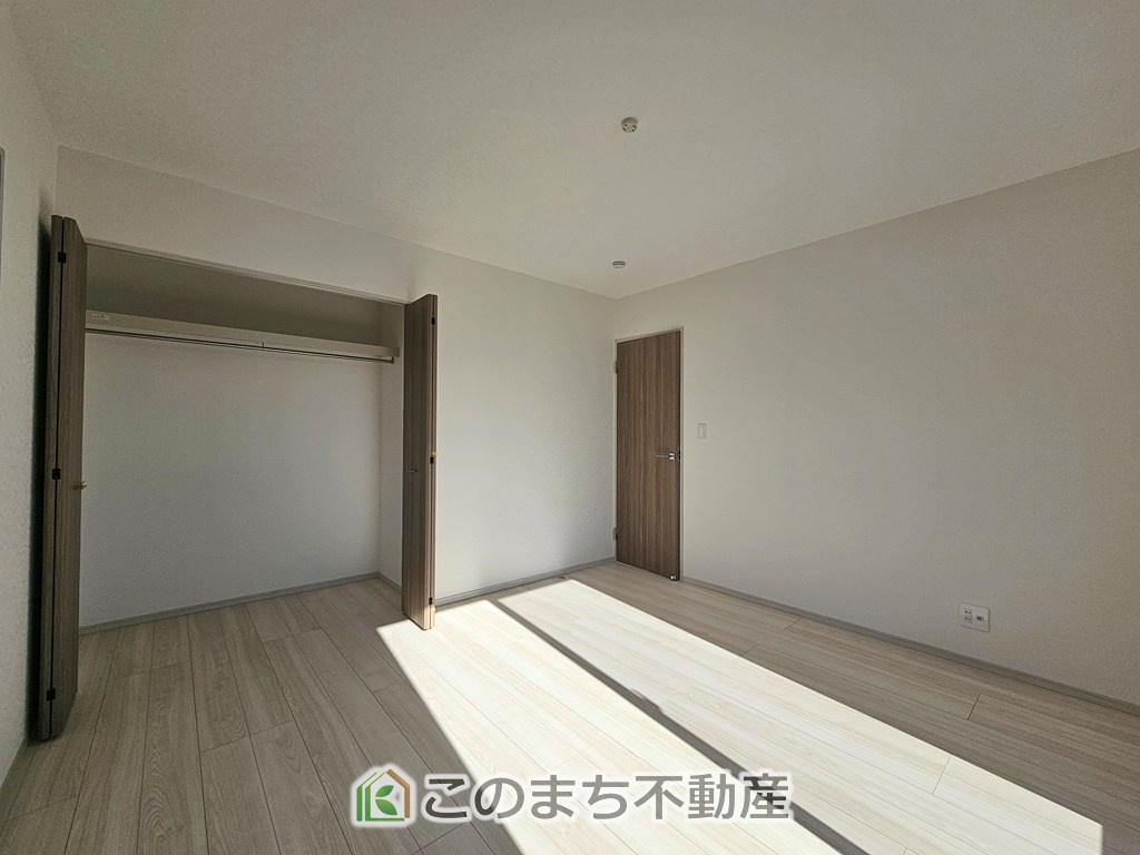 いろどりアイタウン栃木市平柳町3丁目22-P2の収納|各居室に収納付で住みやすさにこだわっています♪