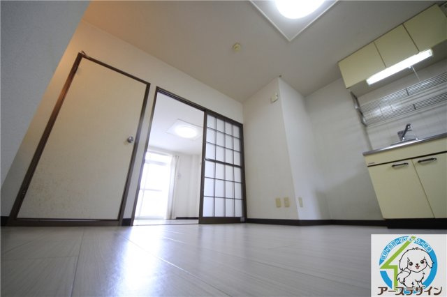 プラザ朝霧の居間・リビング|※類似部屋