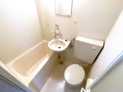 【居間・リビング】 | ハイエスト浜田町　206 | 設備エアコン♪