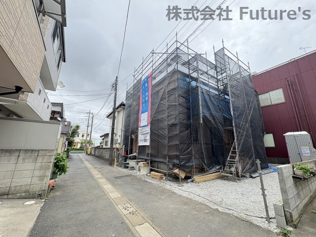 三郷市戸ケ崎2丁目　新築戸建　全1棟の前面道路含む現地写真|前面道路含む現地写真です。