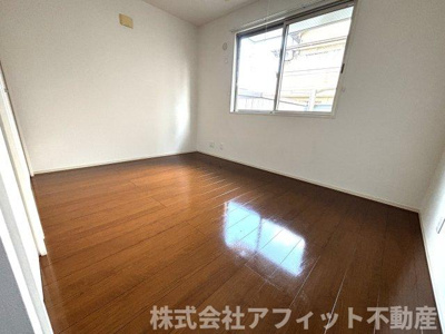 【その他】 | グランドール南手城 | 西側の洋室6.5帖