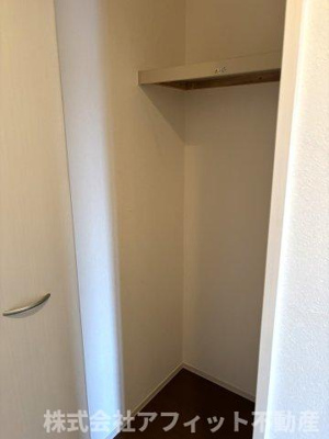 【その他】 | グランドール南手城 | 廊下収納