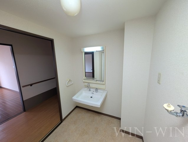 Surplusリーベ Ⅰの独立洗面台