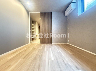 【寝室】 | 【ペット共生・ZEHマンション】Maison de Mine Nagai Parc Est.・旭化成ヘーベルメゾンHEBEL HAUS | 開放的な寝室です