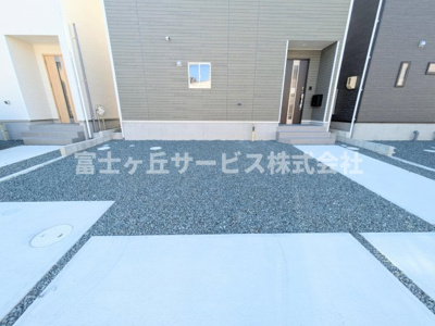 【駐車場】 | 浜松市中央区神田町 2期 新築一戸建て 2号棟 | ３台駐車可能です