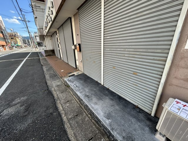 桜井市粟殿店舗