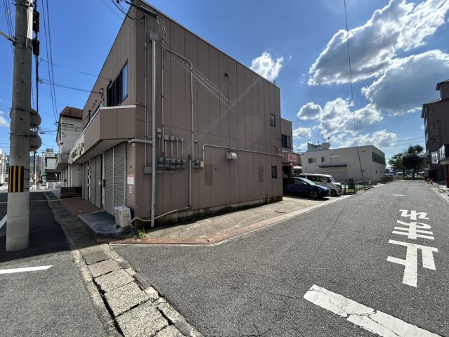 桜井市粟殿店舗