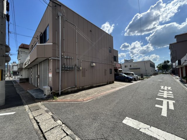 桜井市粟殿店舗