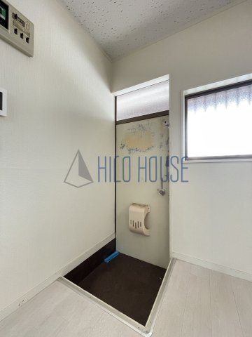 コーポフローレスの玄関