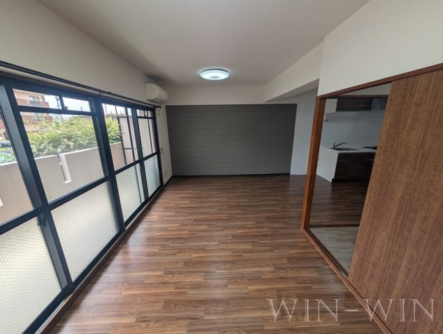 ルミエールの居間・リビング