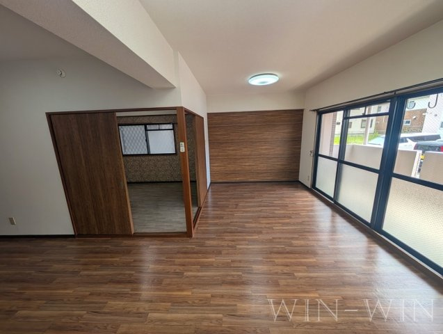 ルミエールの居間・リビング