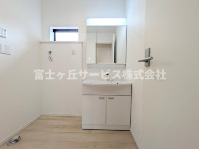 【独立洗面台】 | 浜松市中央区萩丘5丁目 2期 新築一戸建て 2号棟 | 独立洗面台です